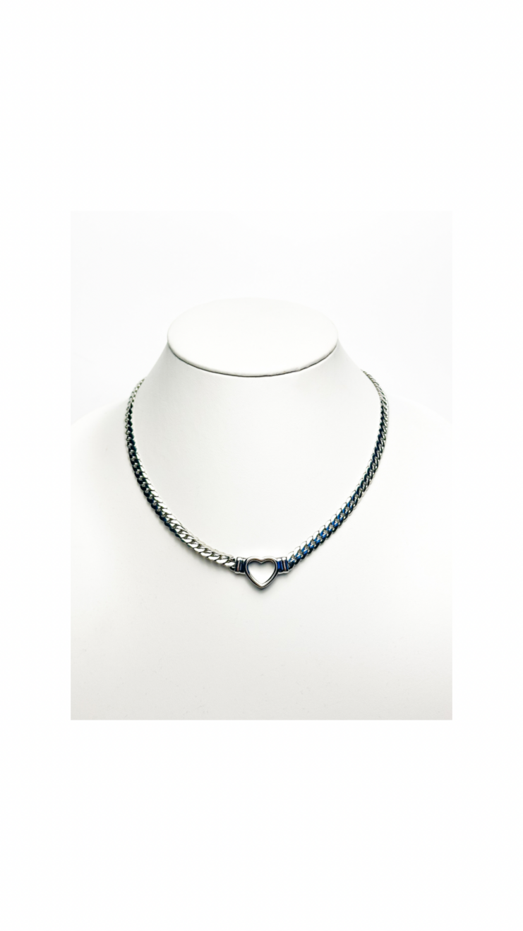 Silver heart chain choker